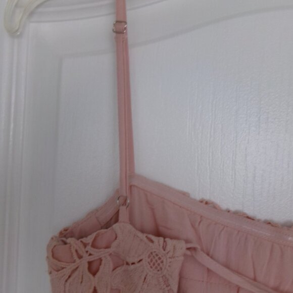 ASTR The Label JOYCE Crochet Lace Midi Dress BLUSH Pink Corset Strappy Back XS - Picture 9 of 11